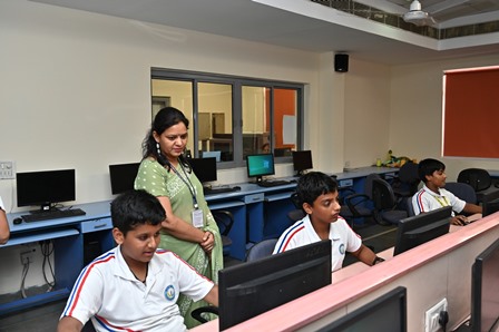 CyberSpaze 2025: Digital Brilliance in Action 